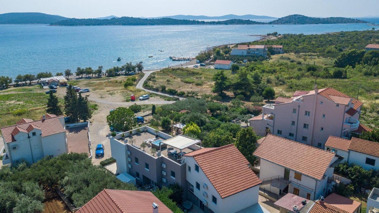 Apartments Luka 沃迪切 外观 照片